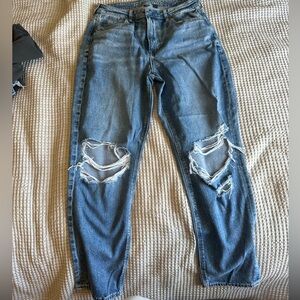 American eagle mom jeans